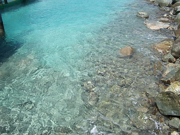 st-maarten-acqua-limpidissima.jpg