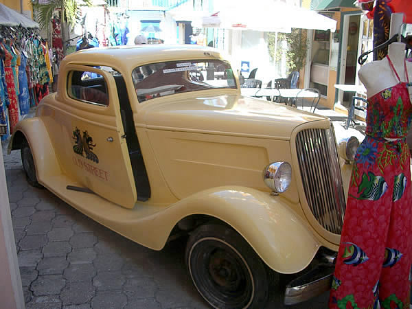 st-maarten-auto-quattro-terzi.jpg